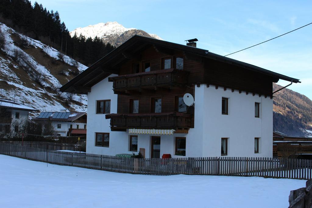 Haus Gabi Lägenhet Neustift im Stubaital Exteriör bild